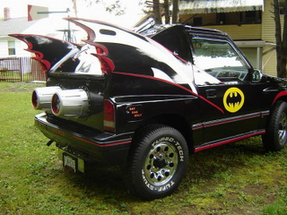 Illustration for article titled For $5,850, This 1991 Geo Tracker Is Your Caped Crusader